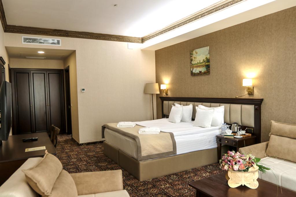 Konyak Hotel 4*