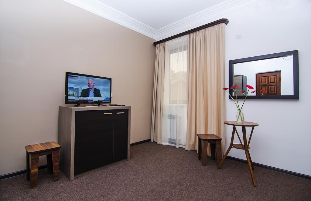 City Centre Hotel By Picnic 3*