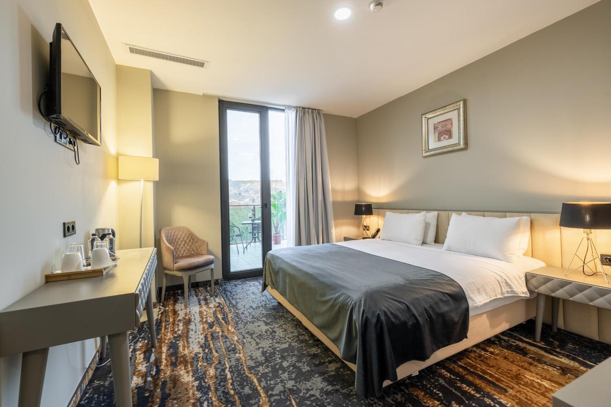 Brosse Garden 4*