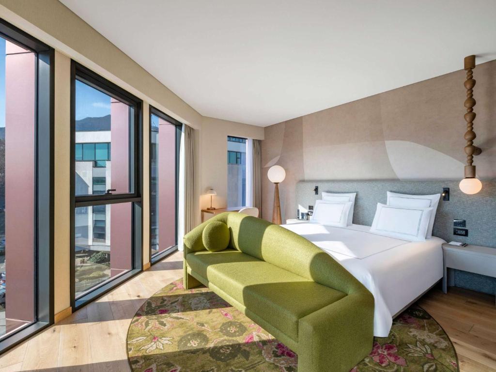 Swissôtel Tbilis 5*