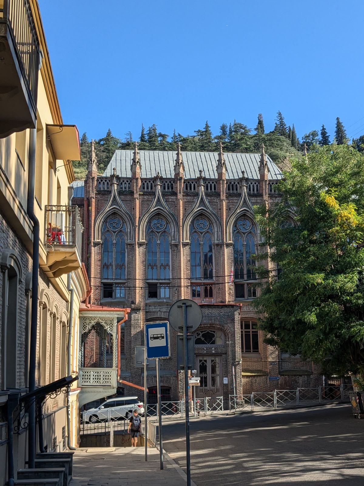 Sololaki Walking Tour in Tbilisi