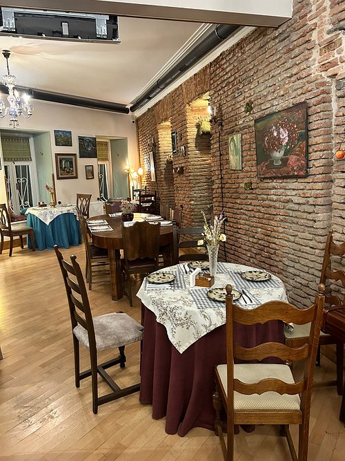 Lunch at the restaurant "Kneina"